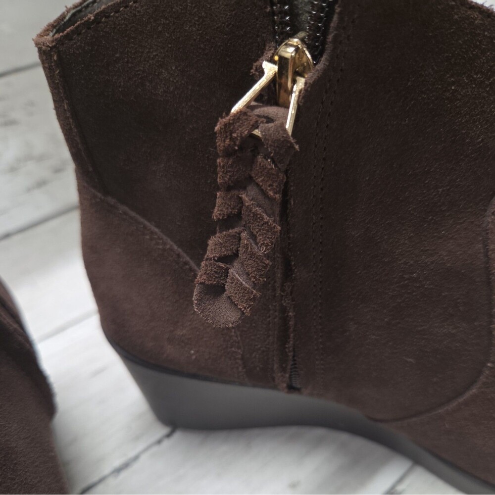 Crocs Leigh Synthetic Suede Wedge Booties Womens Size 9 Brown Ankle Boots 203418 - Picture 6 of 9